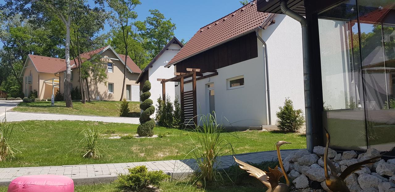 Kenese-Voelgye Villahotel Balatonkenese Exteriér fotografie