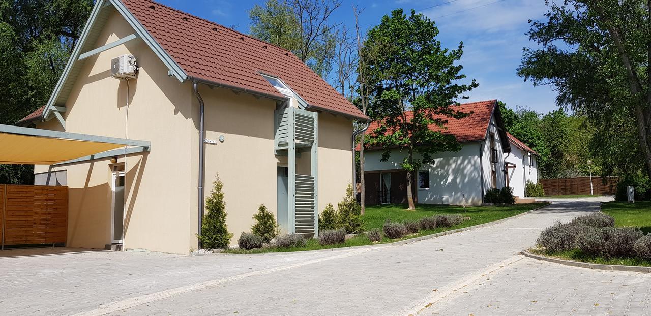 Kenese-Voelgye Villahotel Balatonkenese Exteriér fotografie